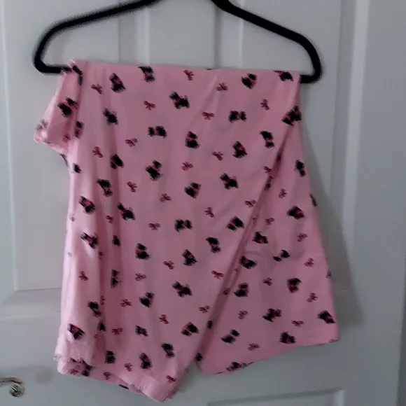 Women's Pink Pajama's - Picture 6 of 10
